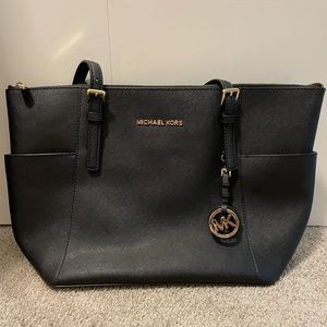 Michael kors voyager leather tote bag